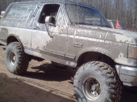 1991 Ford Bronco - Muddy 1991 Ford Bronco after off-roading.