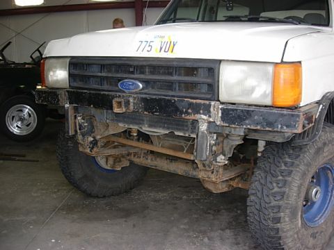 1987 Ford Bronco - my first welding project, putting together and moding my bumper. (btw this will mostly be cut appart since I don't like the way it mounts t…