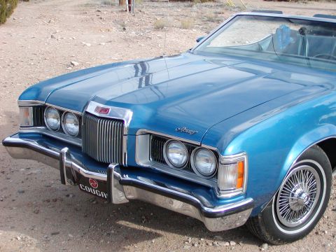 1973 Mercury Cougar - The grille and headlight design suggest a 1974 model, not a 1973 Mercury Cougar.