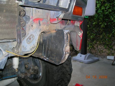 1985 Ford Bronco - lt frame rail boxed in.