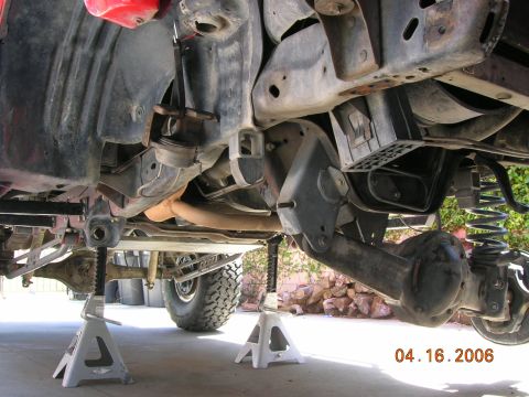 1985 Ford Bronco - tada!!! no more ttb on passenger side.