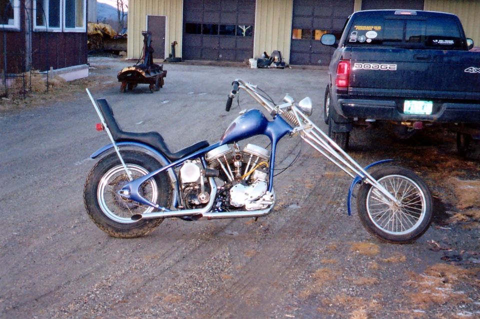 1962 Harley-Davidson FLH “big blue”