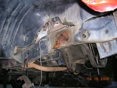 1985 Ford Bronco - rt side spring bucket removed.