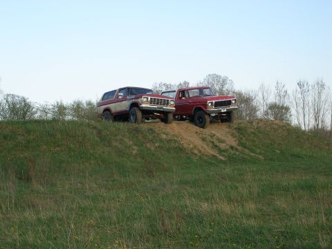 1978 Ford Bronco “griz, chuck norris”