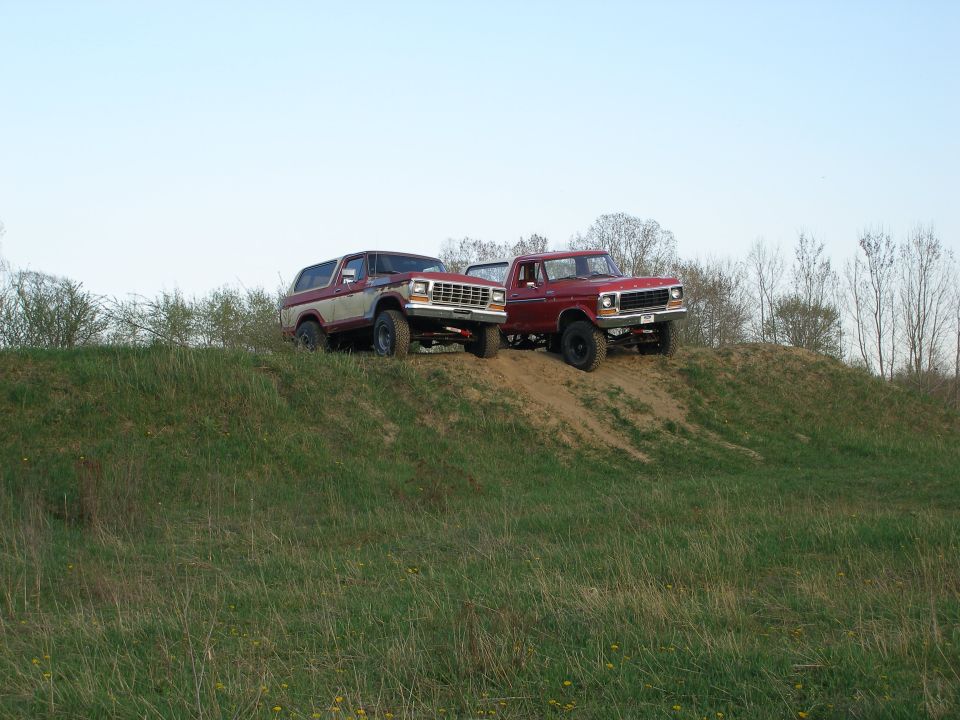 1978 Ford Bronco “griz, chuck norris”