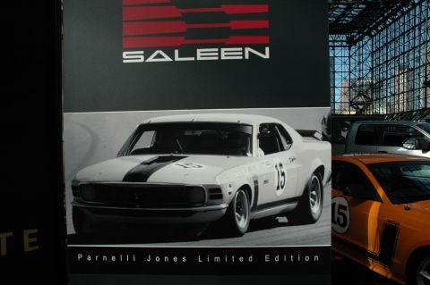 2005 Ford Mustang photo