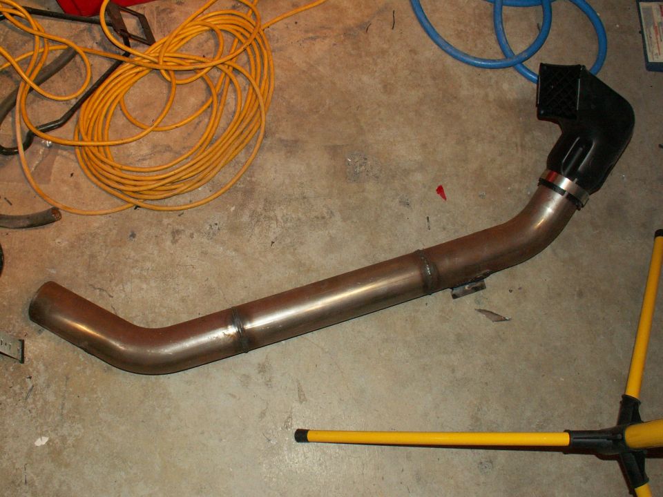 offside snorkel with first mounting bracket welded