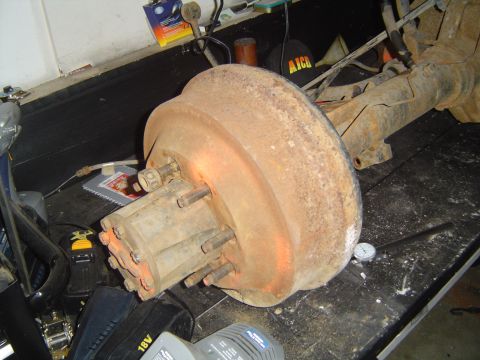 1995 Ford Bronco - Big Drums compared to the 9"! Disc conversion? I think so...