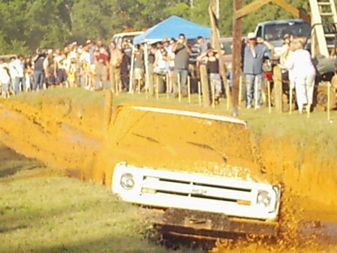 1978 Ford Bronco - where he stoped, im standing at exit of hole