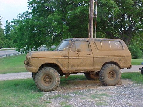 1978 Ford Bronco - at home because batteries on camera died before i went an played there