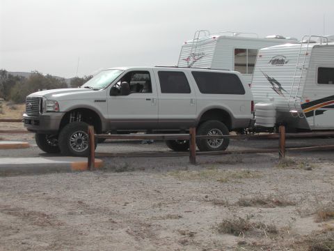 2005 Ford Excursion photo
