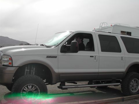 2005 Ford Excursion photo