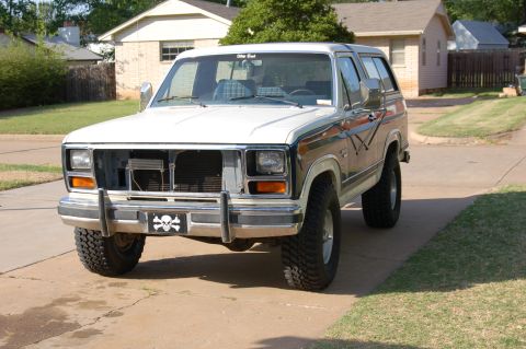 1984 Ford Bronco photo