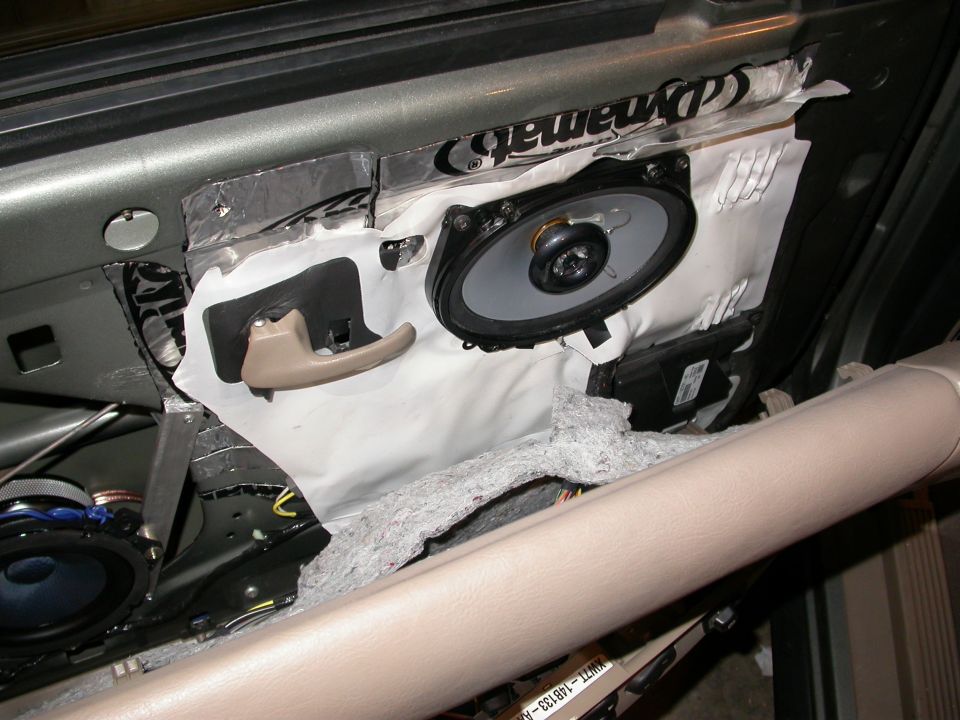 The Kenwood 6x8 I'm running up front.