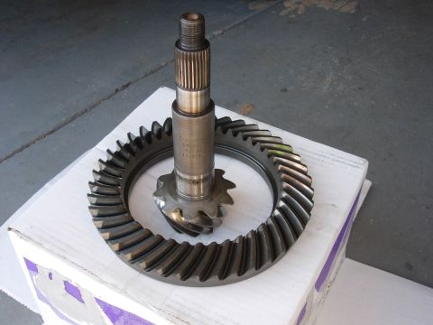 1995 Ford Bronco - Dana 60 4.10 ring and pinion. Pulled out of a '79 F-250. In excellent shape. $50