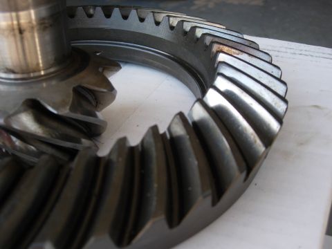 1995 Ford Bronco - Dana 60 4.10 ring and pinion. Pulled out of a '79 F-250. In excellent shape. $50