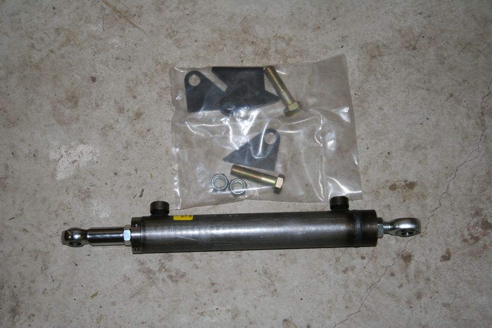 PCS hydraulic ram. 8 x 1.5"