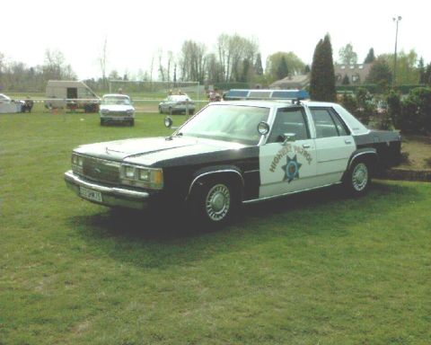 1991 Ford Crown Victoria - turning it as a CHP cruiser
