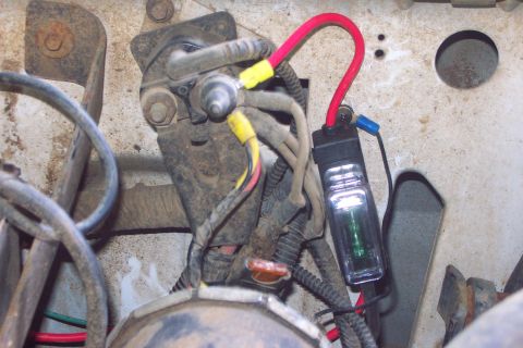 1996 Ford Bronco - Fuse Holder Mounting & Connection The fuse holder is mounted next to the starter relay on the right fender. The fuse holder is connected to…