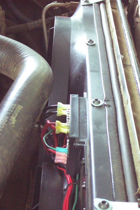 1996 Ford Bronco - Variable Speed Controller The variable speed controller is mounted on the fan shroud. Wiring is zip tied to the shroud to keep them away fr…