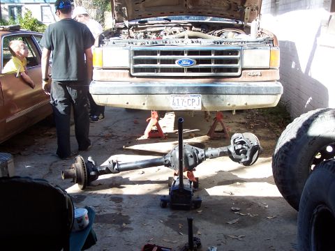 1987 Ford Bronco - goin in