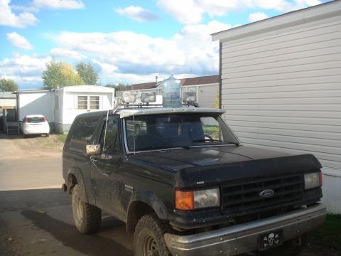 1989 Ford Bronco - Test fitting new Visor