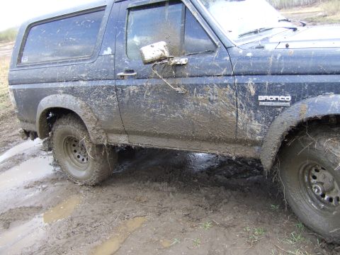 1989 Ford Bronco - first time muddy with me behind the wheel