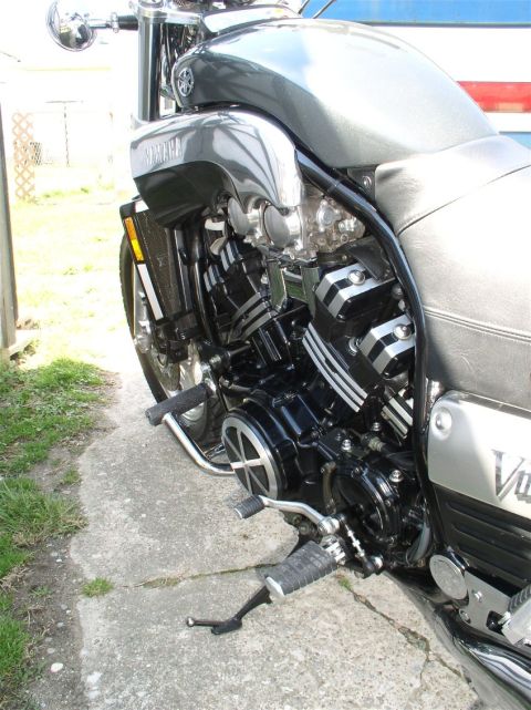 1999 Yamaha V-Max photo