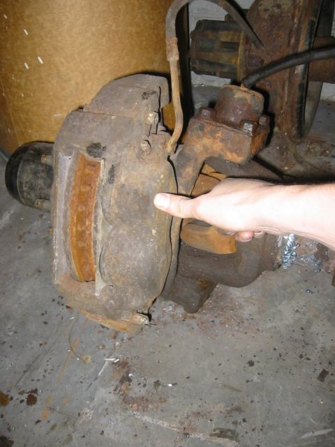 1995 Ford Bronco - this is to give an idea of the size of these things. that's my thumb. it's not a photo chop