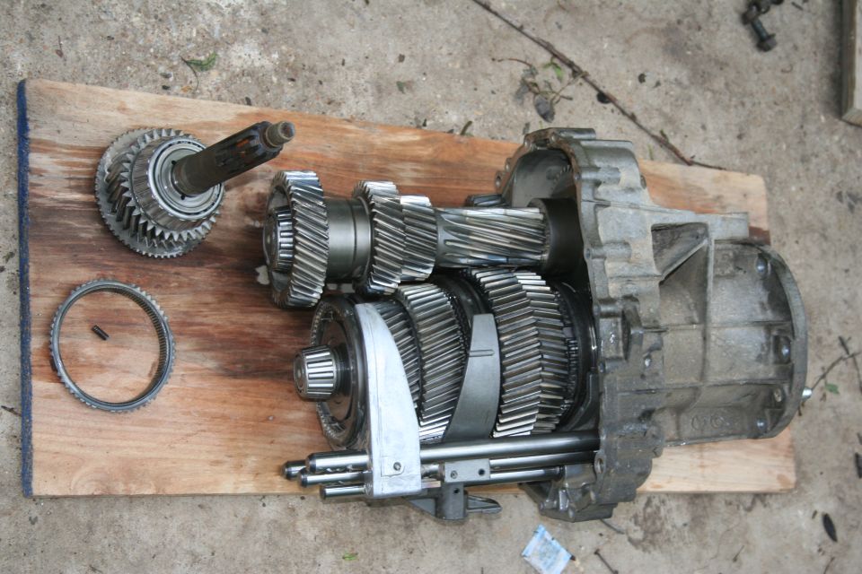 ZF S5-42 insides.