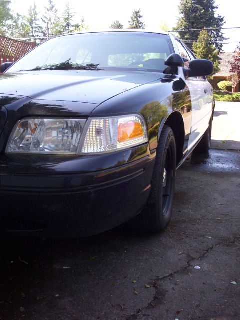 2000 Ford Crown Victoria - Early Pic of My Crown Victoria