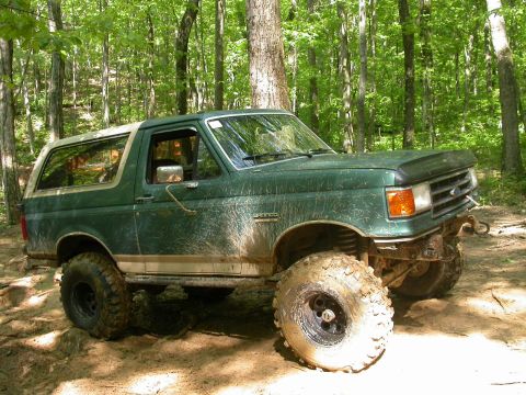 1990 Ford Bronco - Went without a front bumper this time, just bolted up some chevy tow hooks. If there's one thing chevy knows how to make it's tow hooks.