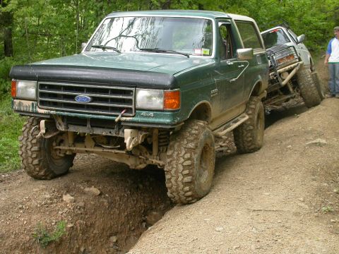 1990 Ford Bronco - If you like negotiating deep crevaces like this, trail 23 won't disapoint you.