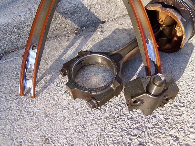 What moderately high-mileage modular engine internals look like if you don't regularly change the oil