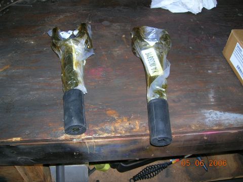 1985 Ford Bronco - yukon chromoly outers.