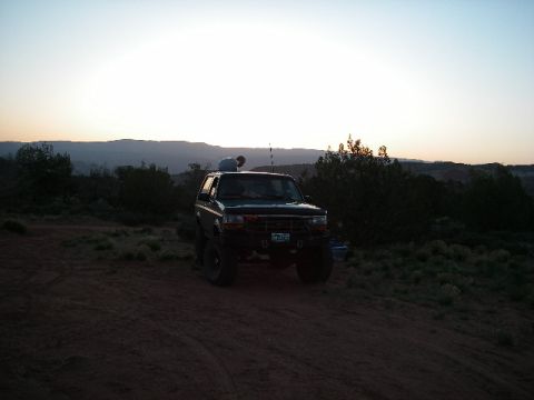 1996 Ford Bronco - First nights camp in the morning. Somewhere near the trailhead for Top of the world trail.