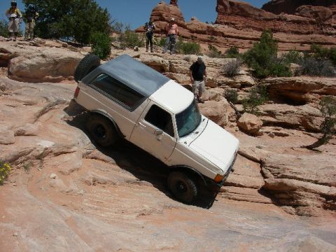 1996 Ford Bronco - Easy does it.