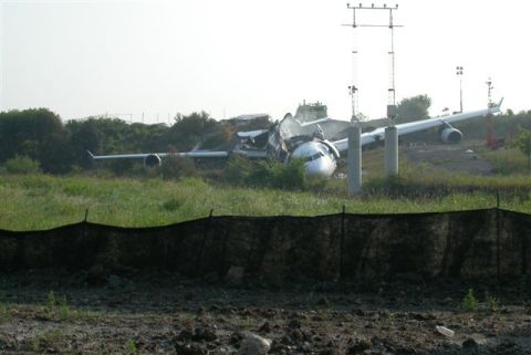 1978 Ford Bronco - AIR FRANCE CRASH -TORONTO AUG 2005
