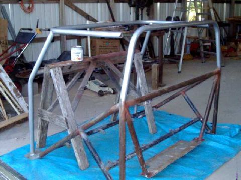 1984 Ford Bronco - Cage cut into 2 parts to remove for final welding; painting with 2 coats of Rustoleum "Hammered"