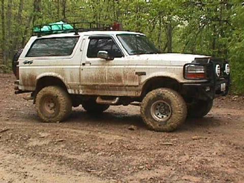 1996 Ford Bronco - This 1996 Ford Bronco is equipped for off-road adventures with its tires and roof rack.