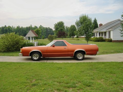 1972 Ford Ranchero - This 1972 Ford Ranchero is seen parked on a driveway in front of a white house.