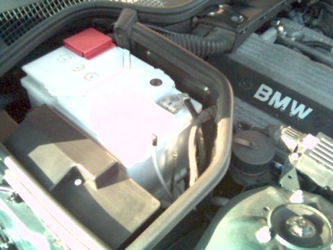 1996 BMW Z3 - early production date with the battery under the hood