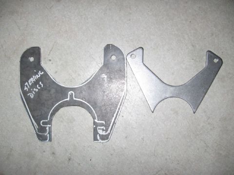 1994 Ford Bronco - my bracket against the AA manufacturing bracket for a universal application