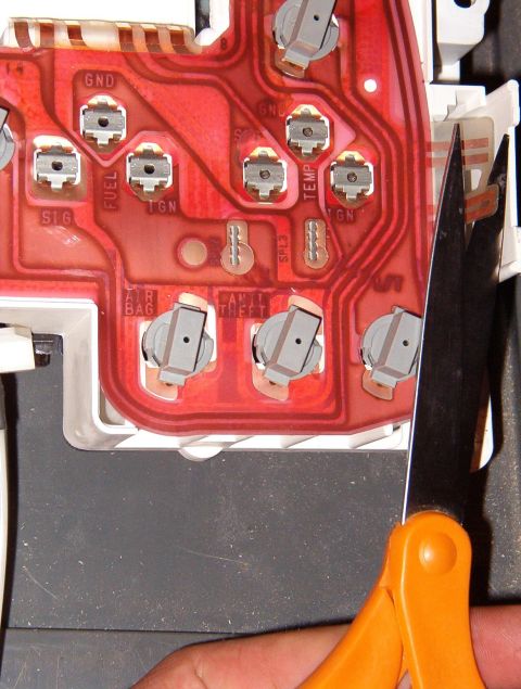 1983 Ford Bronco - On single-tank applications or when the anti-slosh delay is desired, cut the loop open so the traces are even with the rest of the flap. IF…