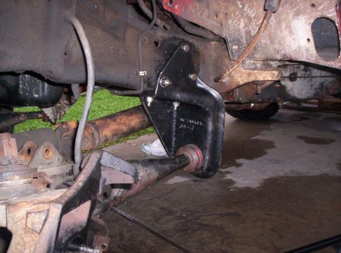 1986 Ford Bronco - This is the new Radius Arm Bracket that was installed from Skyjacker.