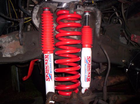 1986 Ford Bronco - Here are both of the Hydro 7000 shocks installed and the Coil Spring. Notice how the boot on the back shock isn't long enough to cover the…