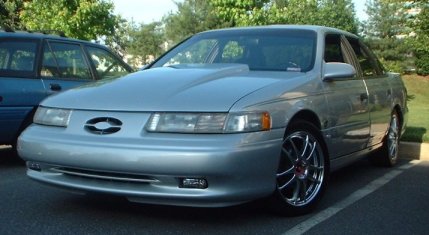 1998 Ford Taurus - Nice looking 2nd generation Taurus SHO