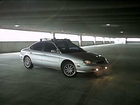 1998 Ford Taurus - This pic was taken in a parking garage at a mall. 3/15/02