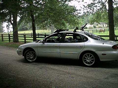 1998 Ford Taurus - Picture of Taurus outside Pleasant Hill horse farm