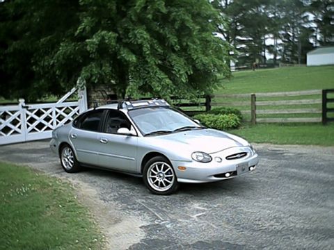 1998 Ford Taurus - Picture of Taurus outside Pleasant Hill horse farm